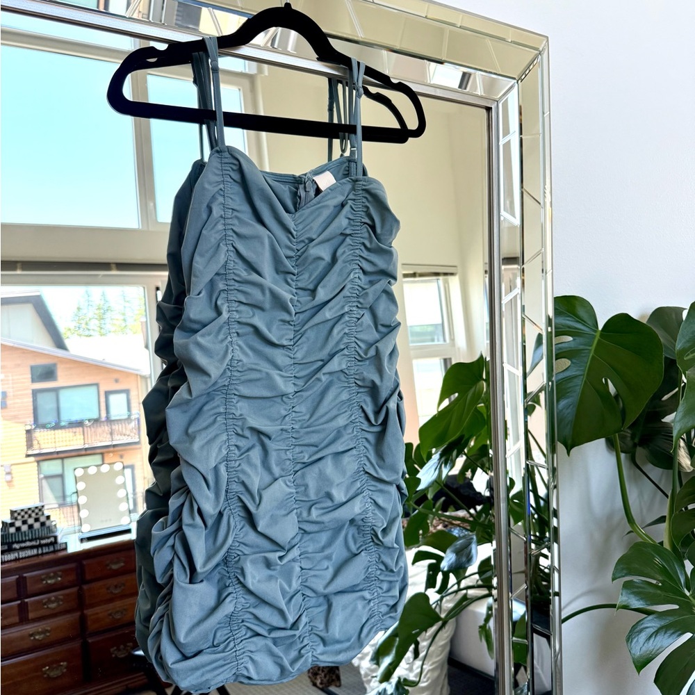 H&M Bodycon Mini Scrunch Coctail Dress